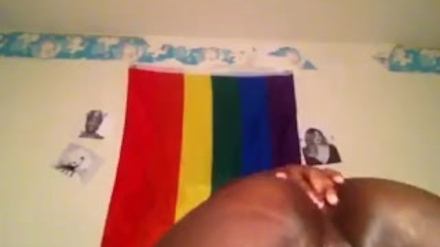 Twerking on my Bed