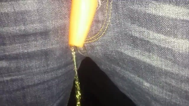 Public Piss with Cheap Stp
